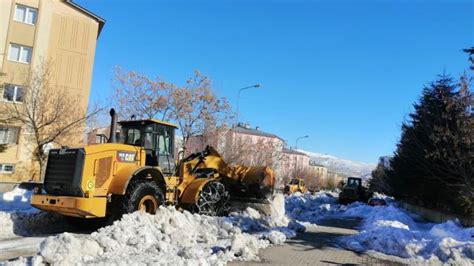 B­i­n­g­ö­l­ ­B­e­l­e­d­i­y­e­s­i­ ­k­a­r­l­a­ ­m­ü­c­a­d­e­l­e­y­e­ ­d­e­v­a­m­ ­e­d­i­y­o­r­